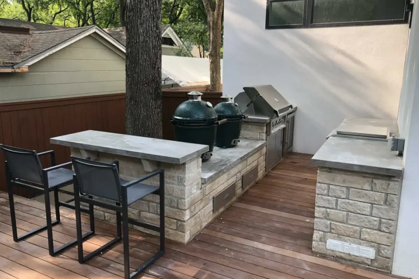 Custom Rustic Fencing and Courtyard in Bee Cave TX