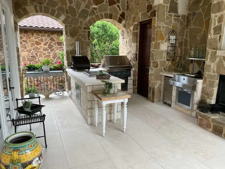 Outdoor Living Space in Westlake Hills